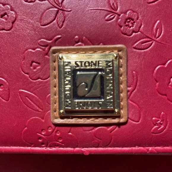 Stone Mountain Elegant Floral Embossed Red Wallet Wristlet - Picture 2 of 7